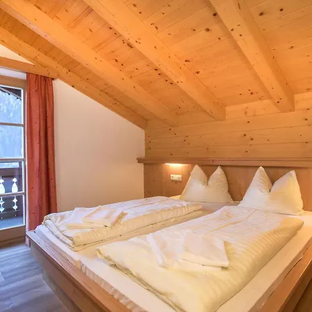 Schöneben Westzijde Met Sauna Chalet Wald im Pinzgau